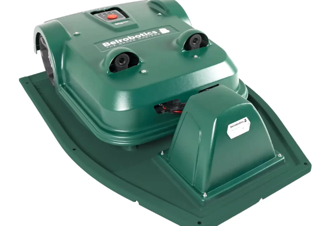 Belrobotics BM850 robotmaaier voetbalveld